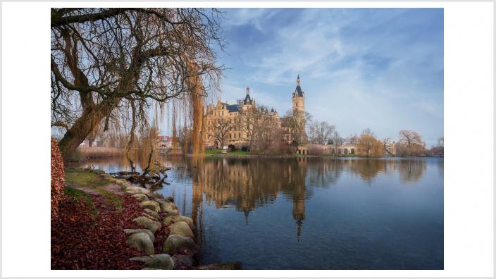 Schwerin Castle and lake - Schwerin, Germany